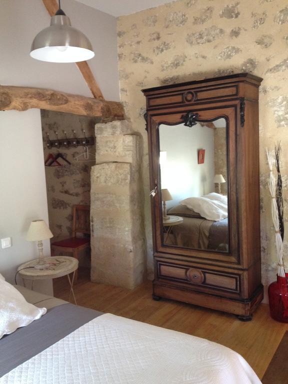 Hôtel Chateau Nardou à Saint-Sulpice-et-Cameyrac Chambre photo