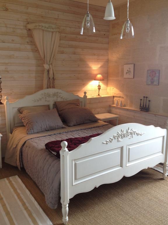 Hôtel Chateau Nardou à Saint-Sulpice-et-Cameyrac Chambre photo