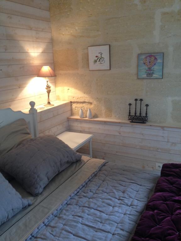 Hôtel Chateau Nardou à Saint-Sulpice-et-Cameyrac Chambre photo